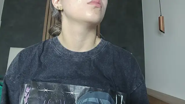 AmbarHills 1 online show from December 22, 2025, 11:40 am