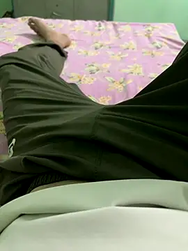 Snapshot of charming_dick15 chatting on October 3, 2025, 2:36 pm charming dick15 online show from October 3, 2025, 2:36 pm