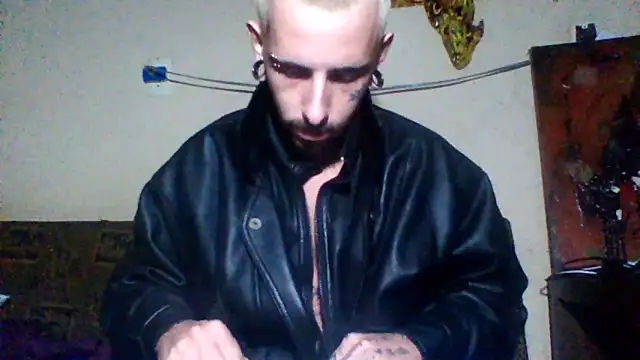 Snapshot of sellvageria chatting on May 5, 2026, 12:18 am sellvageria online show from May 5, 2026, 12:18 am