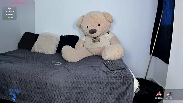 Snapshot of LittleParker chatting on May 12, 2026, 1:41 pm LittleParker online show from May 12, 2026, 1:41 pm