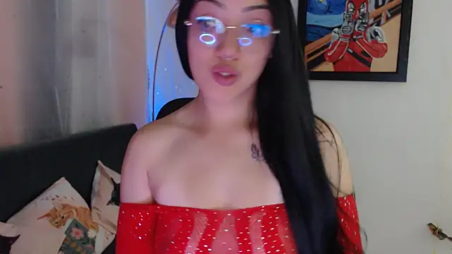 Snapshot of Suzanne_abbey chatting on June 11, 2026, 12:32 am Suzanne abbey online show from June 11, 2026, 12:32 am