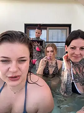 Snapshot of Inked_lorena chatting on November 2, 2025, 12:18 pm Inked lorena online show from November 2, 2025, 12:18 pm