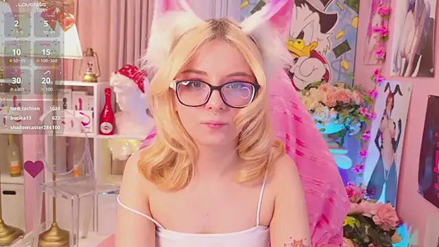 Snapshot of Coconut_Mia chatting on December 19, 2024, 4:13 am Coconut Mia online show from December 19, 2024, 4:13 am