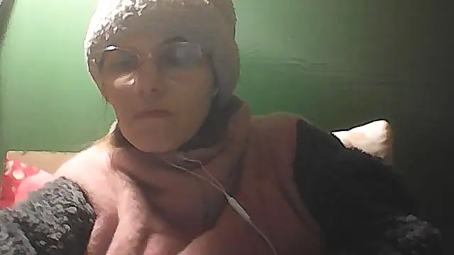 Snapshot of Musical__fantasy chatting on March 10, 2026, 6:02 pm Musical fantasy online show from March 10, 2026, 6:02 pm