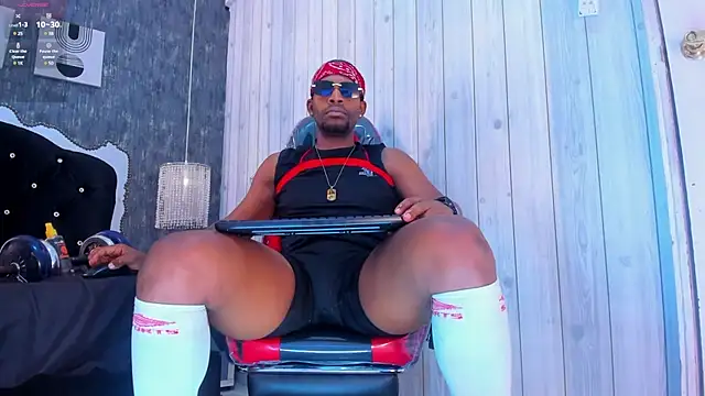 Snapshot of RicoBrown777_ chatting on January 31, 2025, 3:52 am RicoBrown777 online show from January 31, 2025, 3:52 am