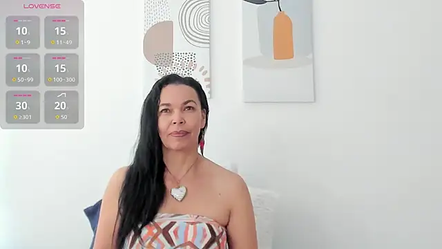 Snapshot of Evawalker_ chatting on May 19, 2026, 2:45 pm Evawalker online show from May 19, 2026, 2:45 pm
