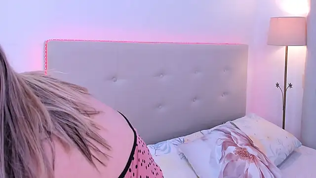MissMaria online show from April 23, 2026, 8:44 pm