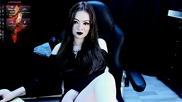 nasty katty  online show from January 6, 2026, 6:33 pm