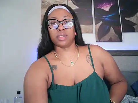 Snapshot of Nyxie_Chaos chatting on May 20, 2026, 1:50 pm Nyxie Chaos online show from May 20, 2026, 1:50 pm