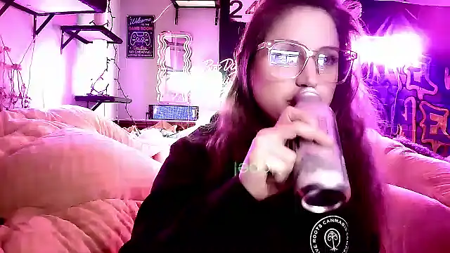 Snapshot of mirannacult chatting on February 21, 2025, 6:07 am mirannacult online show from February 21, 2025, 6:07 am