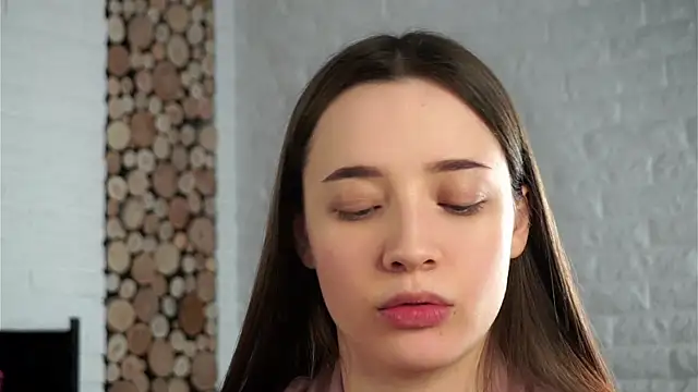 LowOncoming online show from February 3, 2025, 7:51 am