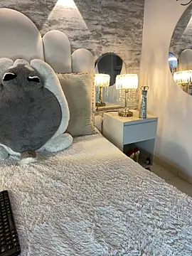 Snapshot of _MadiLee_ chatting on March 10, 2026, 1:32 am MadiLee online show from March 10, 2026, 1:32 am