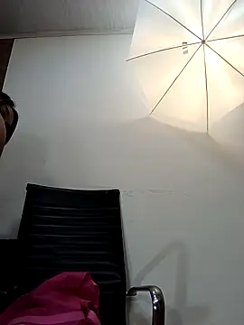 Snapshot of Michelle_Brito1 chatting on February 17, 2025, 11:23 am Michelle Brito1 online show from February 17, 2025, 11:23 am