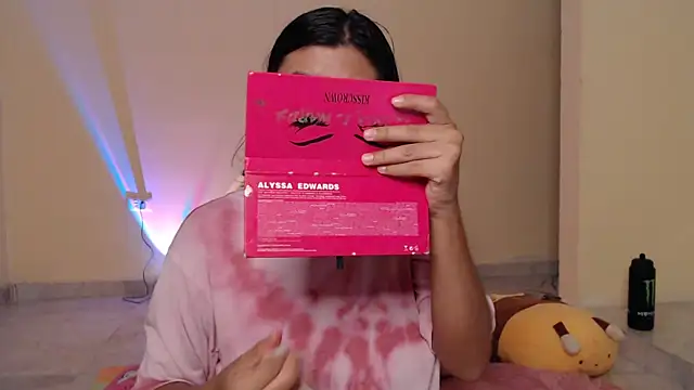 Snapshot of _maiahairy_ chatting on December 20, 2024, 11:37 pm maiahairy online show from December 20, 2024, 11:37 pm