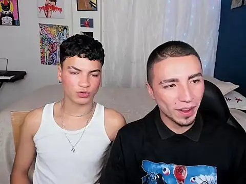 Snapshot of sweet_boys_xx chatting on February 21, 2025, 4:29 am sweet boys xx online show from February 21, 2025, 4:29 am