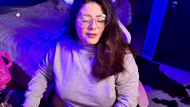 Snapshot of Azamy-12 chatting on May 28, 2026, 4:43 am Azamy-12 online show from May 28, 2026, 4:43 am