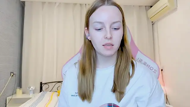 Wild  flowers online show from October 18, 2025, 4:19 pm