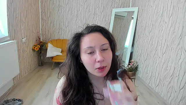 AishaRouhi online show from March 4, 2025, 6:37 am