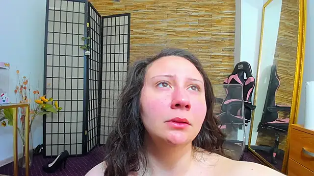 AishaRouhi online show from March 10, 2026, 5:45 am