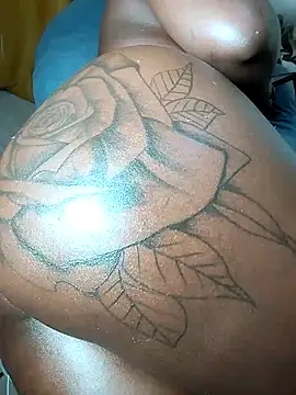 Hugemassivebootie online show from November 30, 2025, 5:22 am