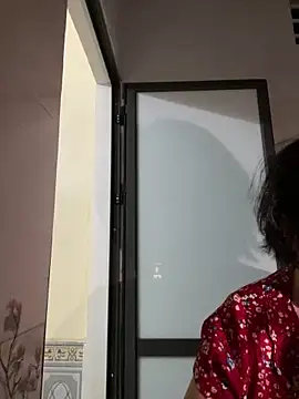 Hachi Sweetbabie  online show from March 17, 2025, 1:08 pm