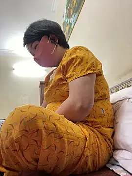 Hachi Sweetbabie  online show from October 10, 2025, 12:20 am