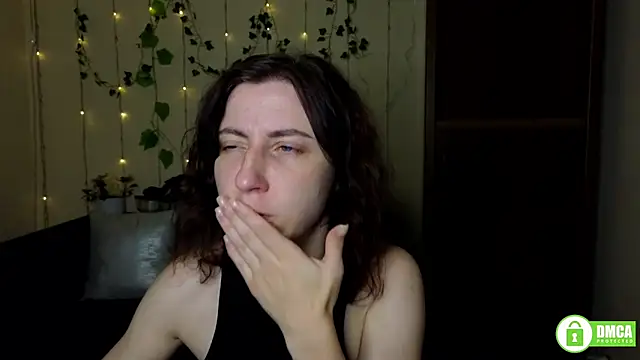 Muse kitty jenia online show from September 15, 2025, 11:21 am