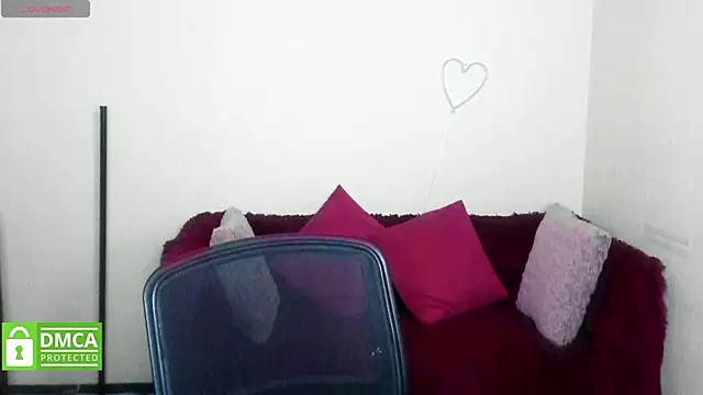 Muse kitty jenia online show from October 24, 2025, 5:31 pm