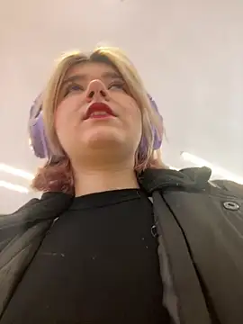 Baby  Naughty online show from December 22, 2024, 9:11 am