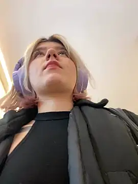 Baby  Naughty online show from December 22, 2024, 12:16 pm