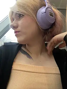 Baby  Naughty online show from January 29, 2025, 11:09 am