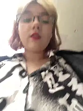 Baby  Naughty online show from March 10, 2025, 11:21 am