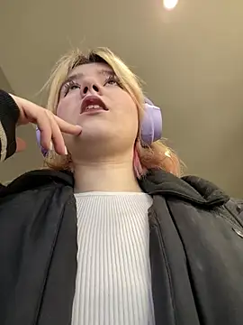 Baby  Naughty online show from March 23, 2025, 9:10 am