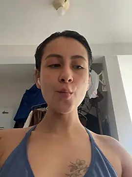 juanasnz99 online show from June 14, 2026, 10:23 pm