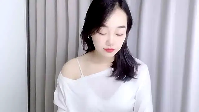 cloud8822 online show from November 6, 2025, 5:19 am