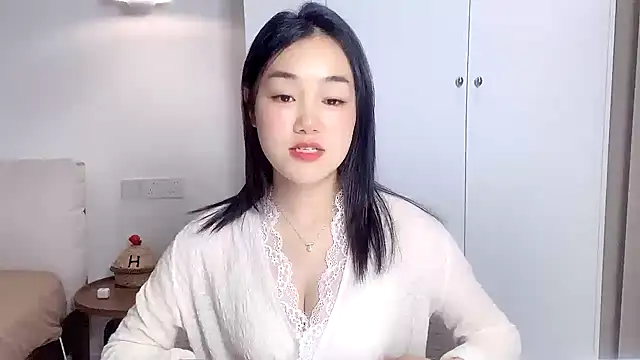 cloud8822 online show from April 22, 2026, 1:56 pm