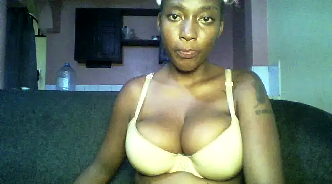 Snapshot of Sexxy_bre chatting on December 25, 2024, 11:54 am Sexxy bre online show from December 25, 2024, 11:54 am