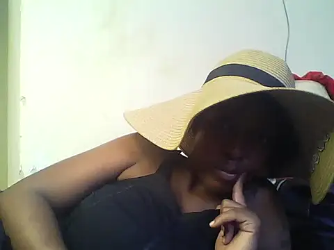 Snapshot of Sexxy_bre chatting on January 28, 2025, 10:34 am Sexxy bre online show from January 28, 2025, 10:34 am