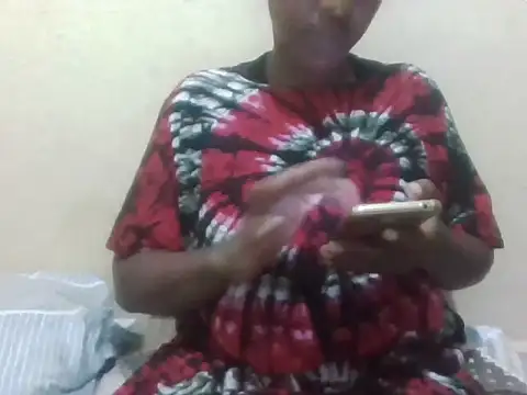 Snapshot of Sexxy_bre chatting on October 3, 2025, 7:11 pm Sexxy bre online show from October 3, 2025, 7:11 pm