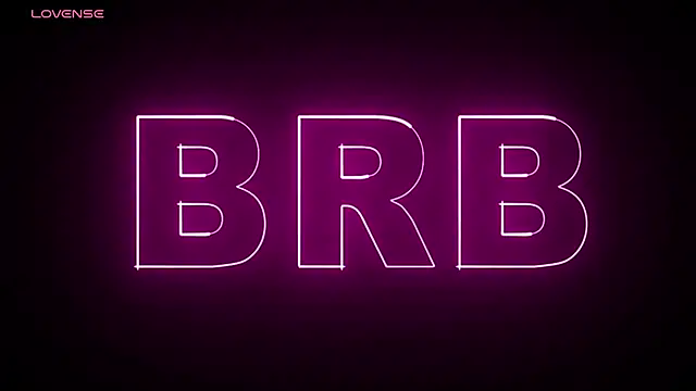 Snapshot of helenacyruss chatting on December 4, 2024, 10:30 pm helenacyruss online show from December 4, 2024, 10:30 pm