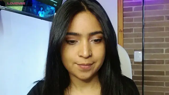 Snapshot of helenacyruss chatting on November 21, 2025, 5:22 pm helenacyruss online show from November 21, 2025, 5:22 pm