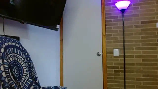 Snapshot of helenacyruss chatting on November 24, 2025, 7:35 pm helenacyruss online show from November 24, 2025, 7:35 pm