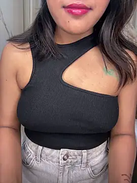 LeisyXO online show from January 31, 2025, 9:59 pm