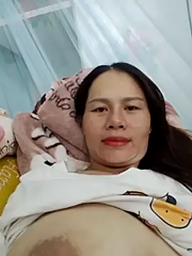 Snapshot of Baby-ladyass20 chatting on December 15, 2025, 3:22 am Baby-ladyass20 online show from December 15, 2025, 3:22 am