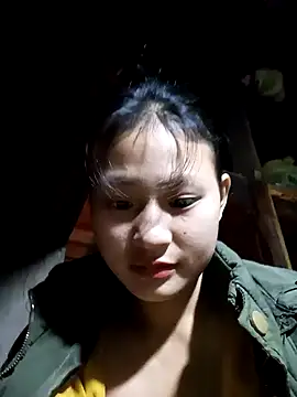 Snapshot of trieungoclnt chatting on January 6, 2025, 4:23 pm trieungoclnt online show from January 6, 2025, 4:23 pm