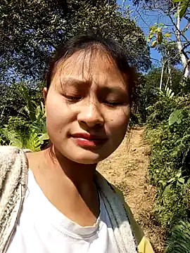 Snapshot of trieungoclnt chatting on January 13, 2025, 7:21 am trieungoclnt online show from January 13, 2025, 7:21 am