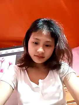 Snapshot of trieungoclnt chatting on March 3, 2025, 3:09 pm trieungoclnt online show from March 3, 2025, 3:09 pm