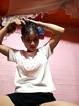 Snapshot of trieungoclnt chatting on September 9, 2025, 8:03 am trieungoclnt online show from September 9, 2025, 8:03 am