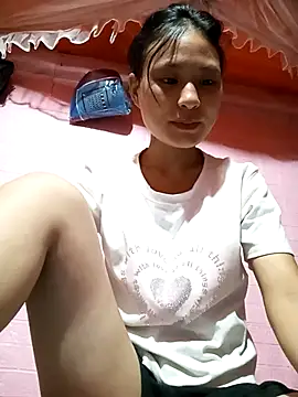 Snapshot of trieungoclnt chatting on September 10, 2025, 6:35 am trieungoclnt online show from September 10, 2025, 6:35 am