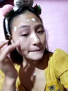 Snapshot of trieungoclnt chatting on September 11, 2025, 3:23 pm trieungoclnt online show from September 11, 2025, 3:23 pm